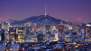 18213821-downtown-skyline-of-seoul-south-korea-with-seoul-tower